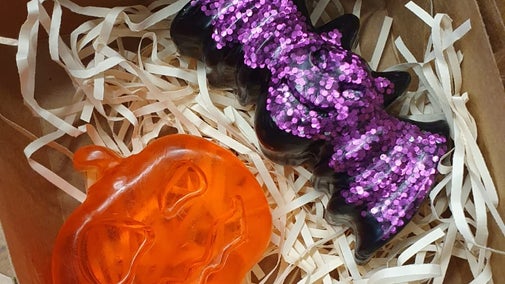 Fun Lab Halloween soap-making
